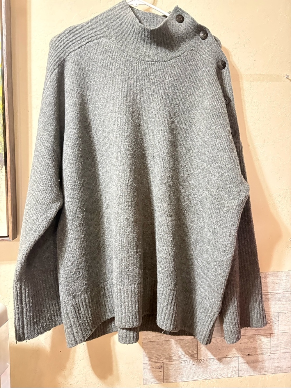 Abercrombie & Fitch Gray Button-Shoulder Turtleneck Sweater